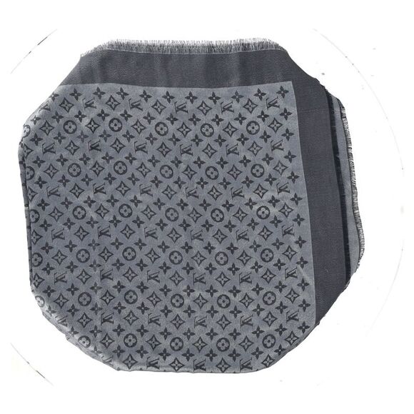 Louis Vuitton Monogram Scarf in Grey Silk-Wool Blend - Picture 4 of 6